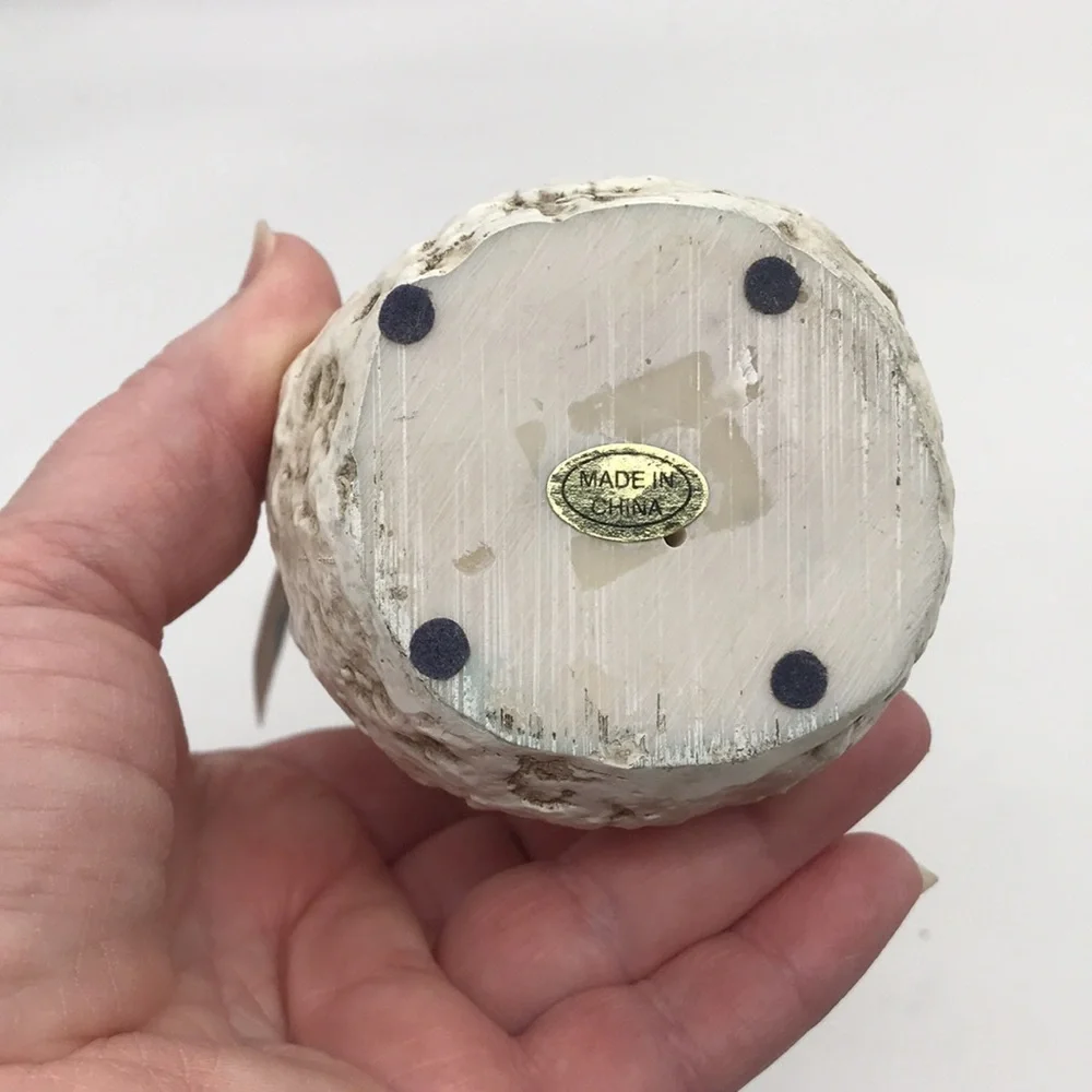 Vintage Patriotic Distressed Resin Snowman Figurine Holding American 🇺🇸 - Picture 8 of 8